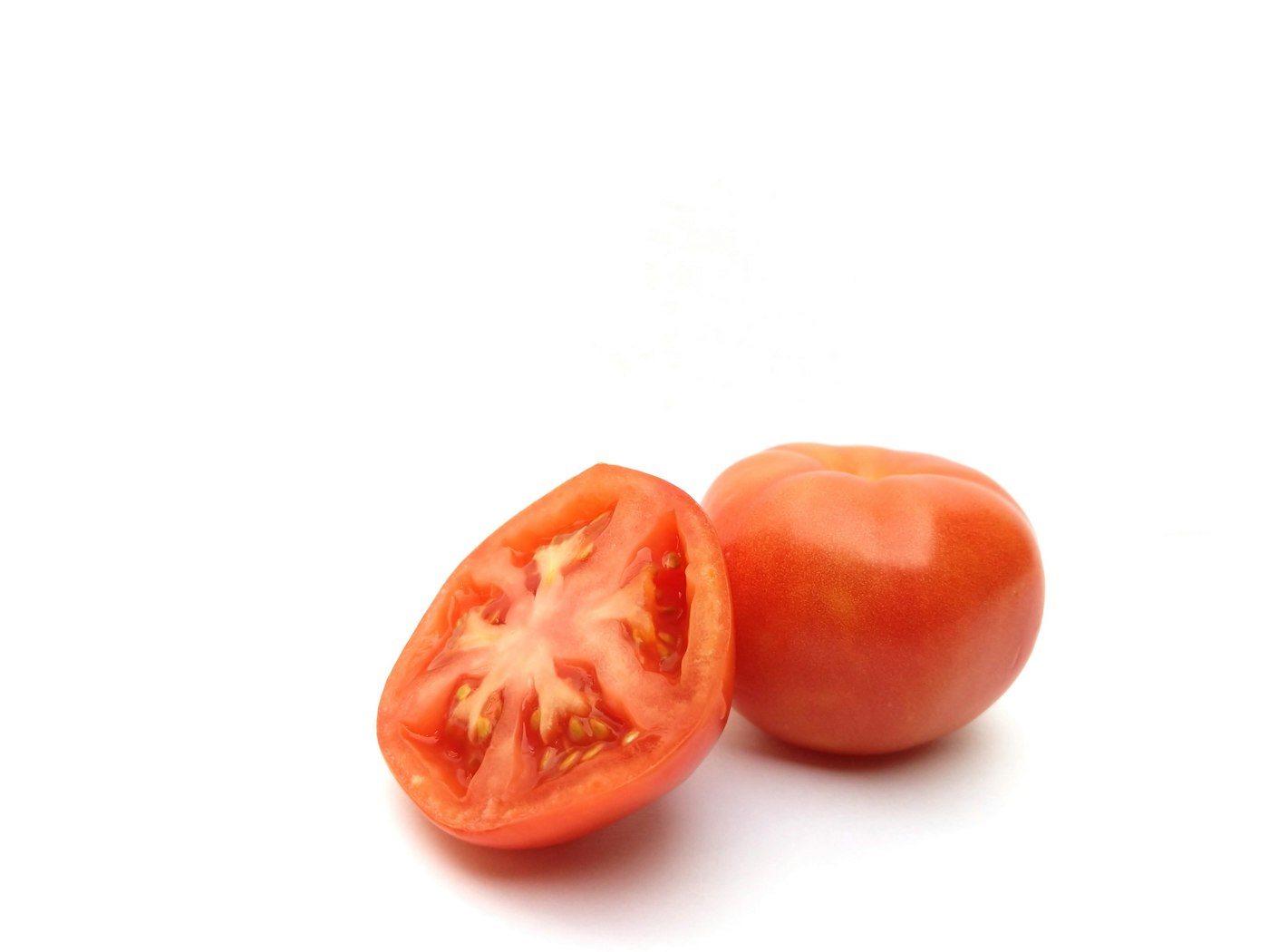 Tomate agrietado: por qué se rajan y cómo evitarlo
